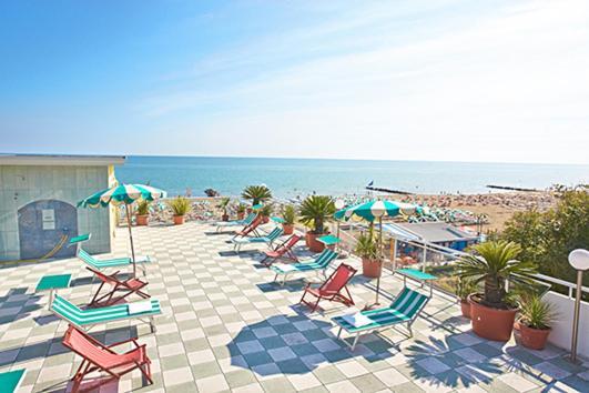 Hotel Miramare Каорле Экстерьер фото