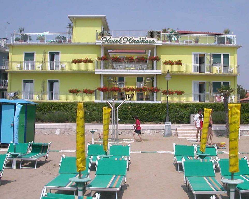 Hotel Miramare Каорле Экстерьер фото